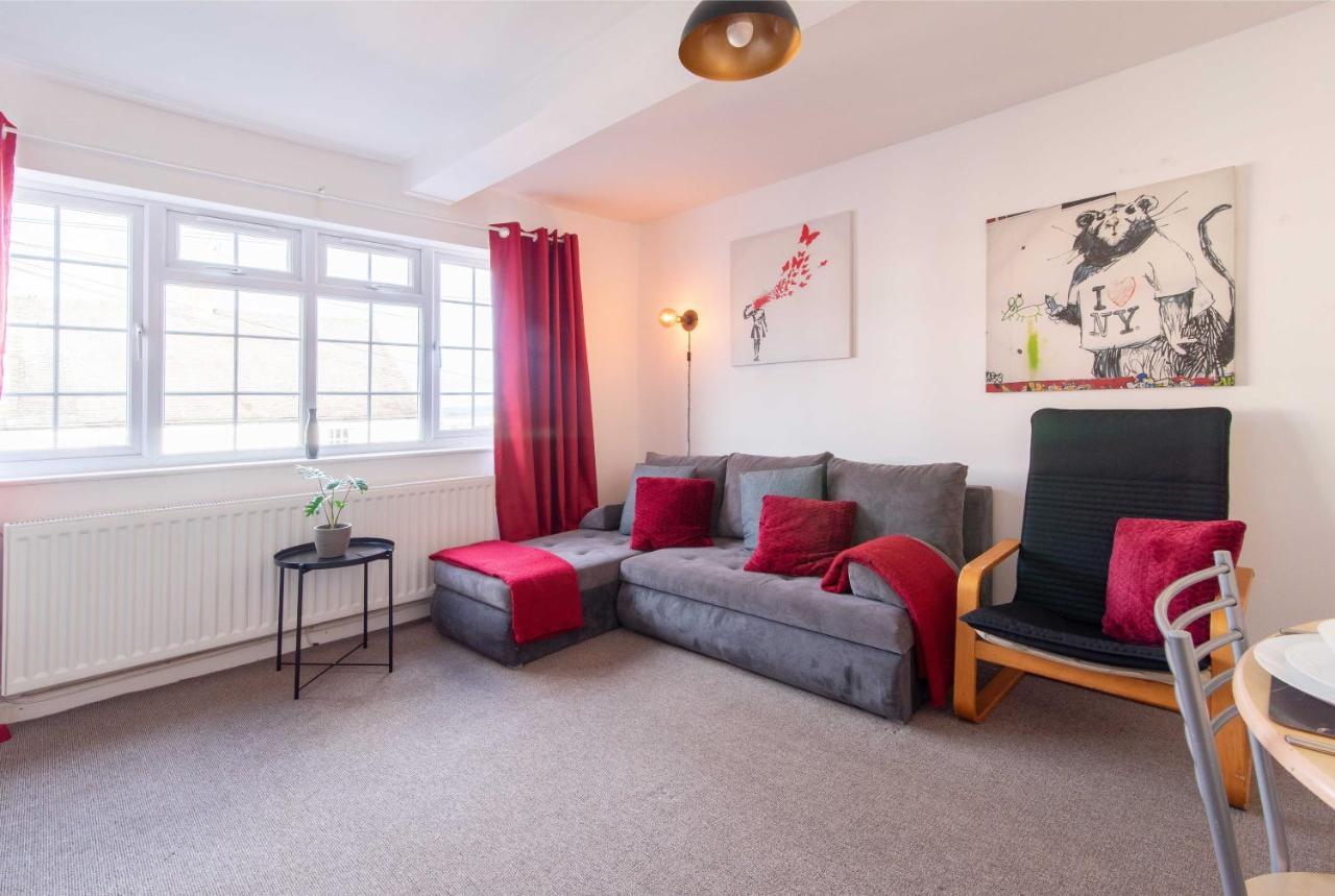 Stylish & Central 2 Bedroom Apartment - Fast Wifi Castle Donington Eksteriør billede